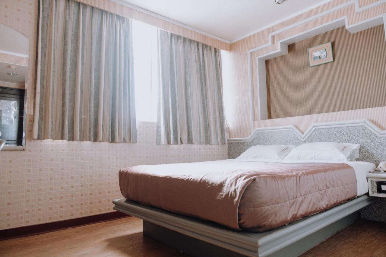 Tong Hsin Hotel Pingtung المظهر الخارجي الصورة