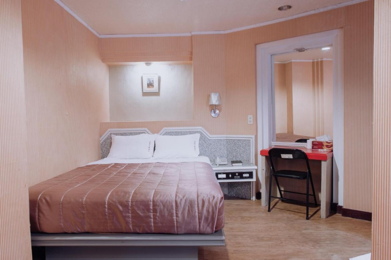 Tong Hsin Hotel Pingtung المظهر الخارجي الصورة
