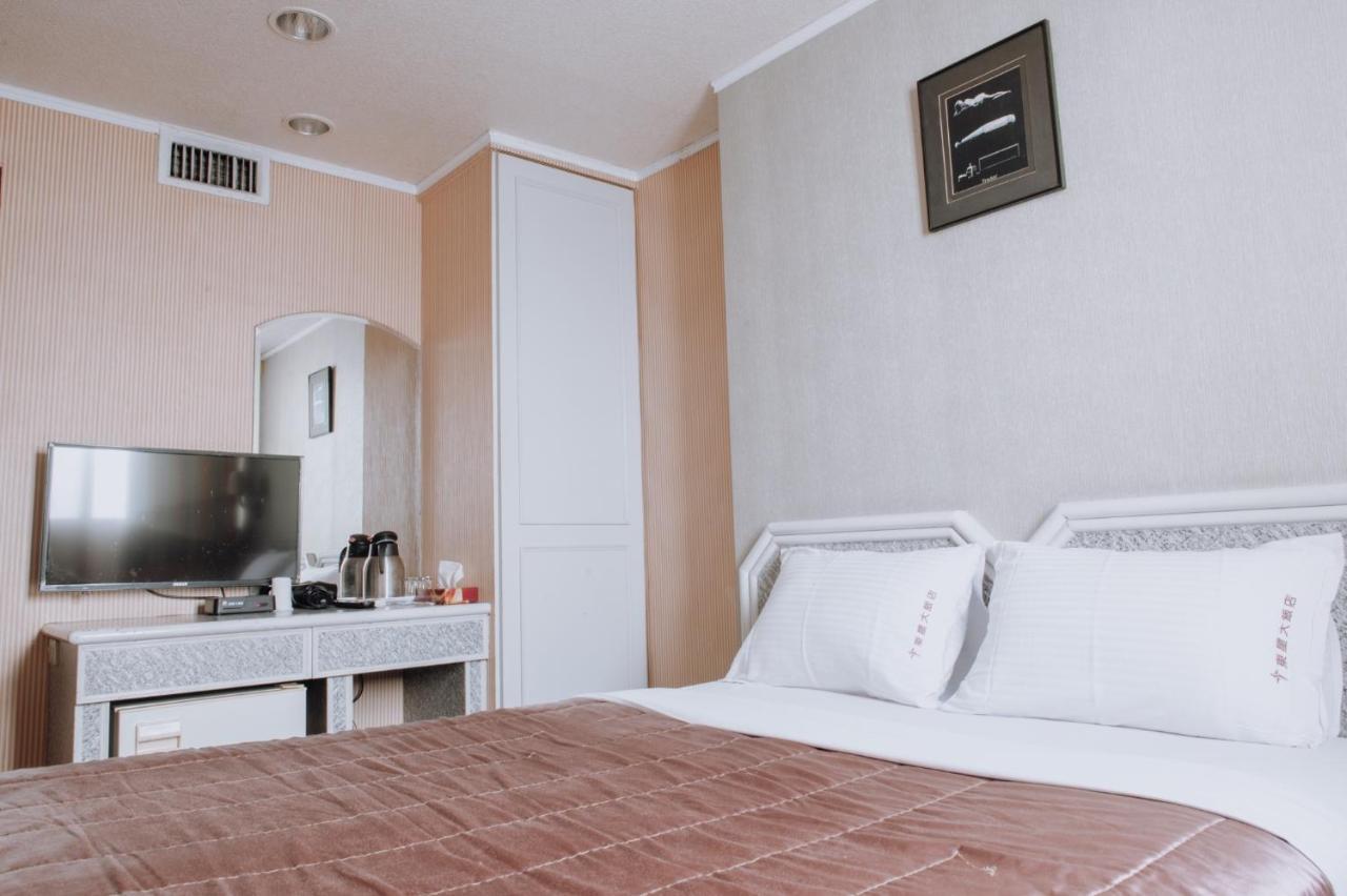Tong Hsin Hotel Pingtung المظهر الخارجي الصورة